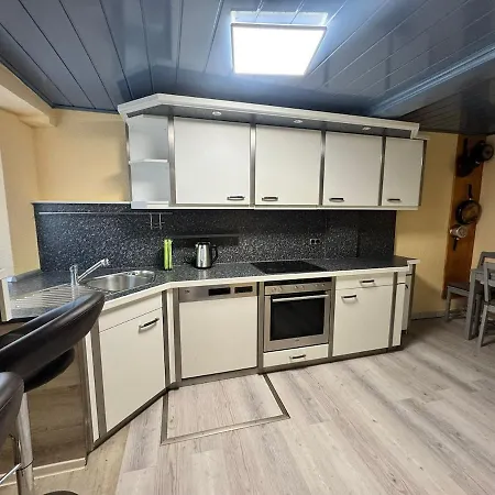 Ganzes Haus Fuer 4 In Kestert