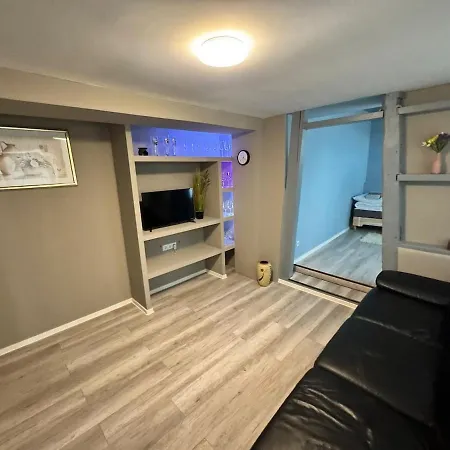 Holiday home Ganzes Haus Fuer 4 In *