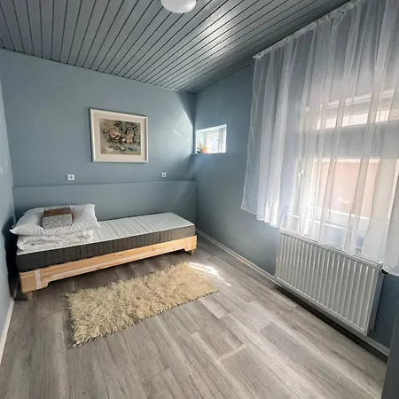 Ganzes Haus Fuer 4 In